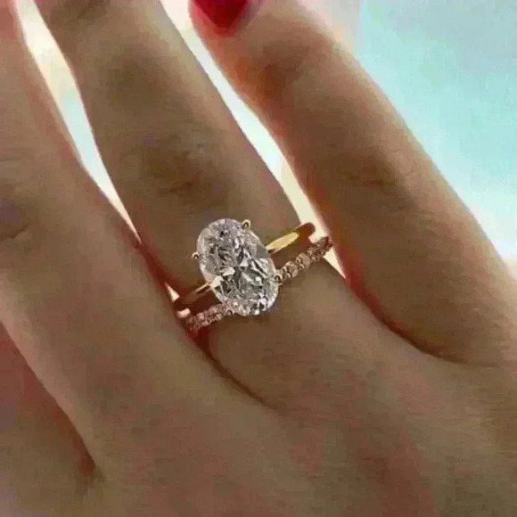 2 Carat Oval-Cut Solitaire Ring, 18k Gold over S925 Sterling Silver - Picture 3 of 6